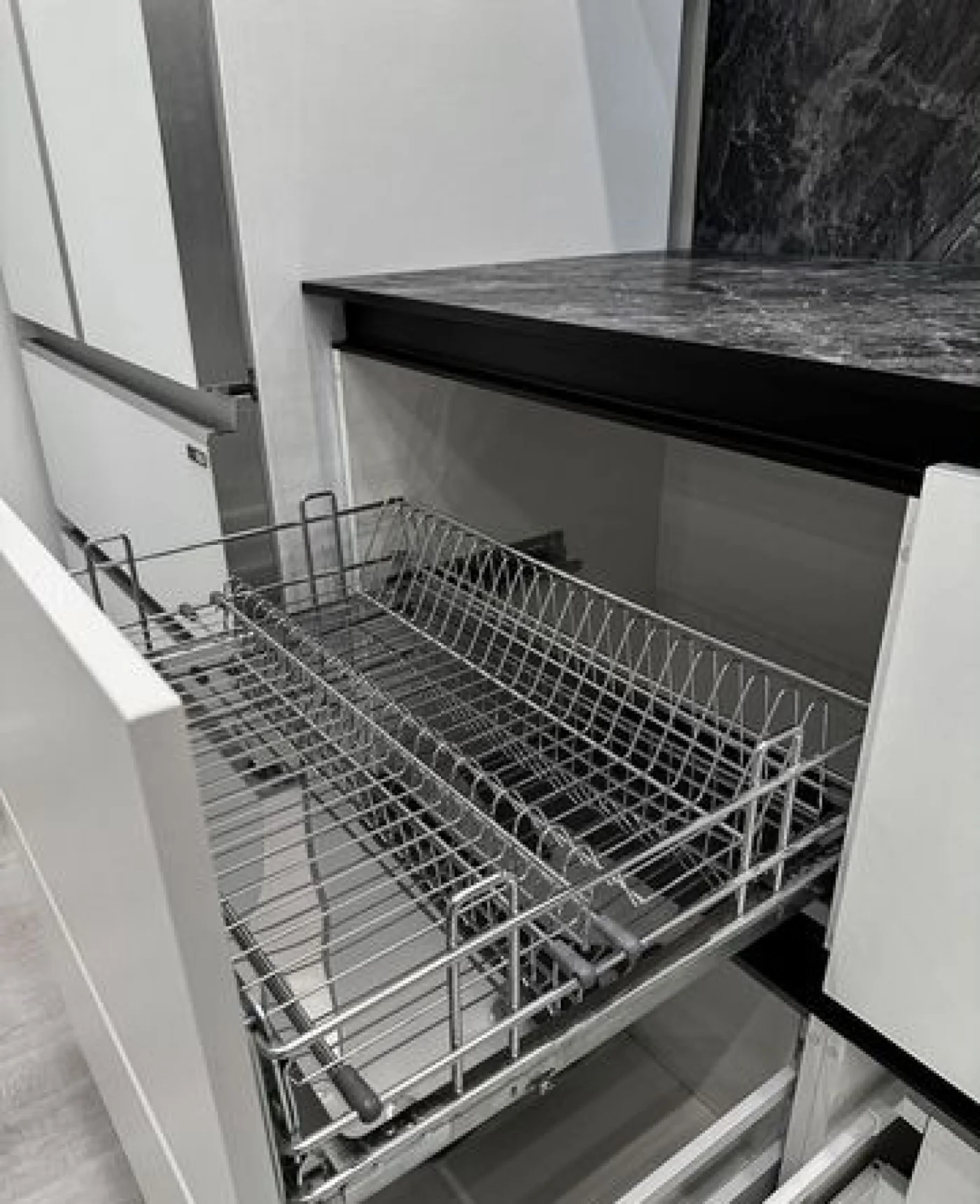 Угловая кухня на заказ: 3D-проект и доставка бесплатно